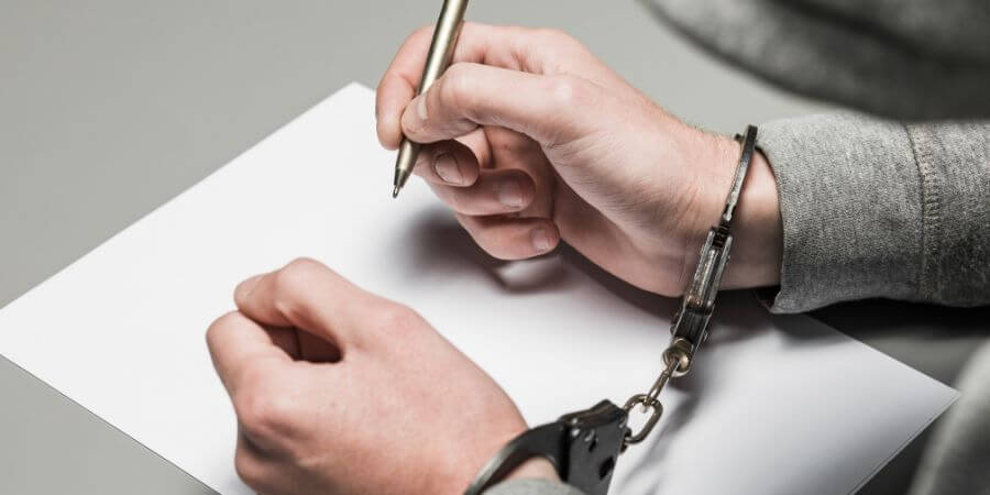 La confesión y la confesión tardía como circunstancias atenuantes